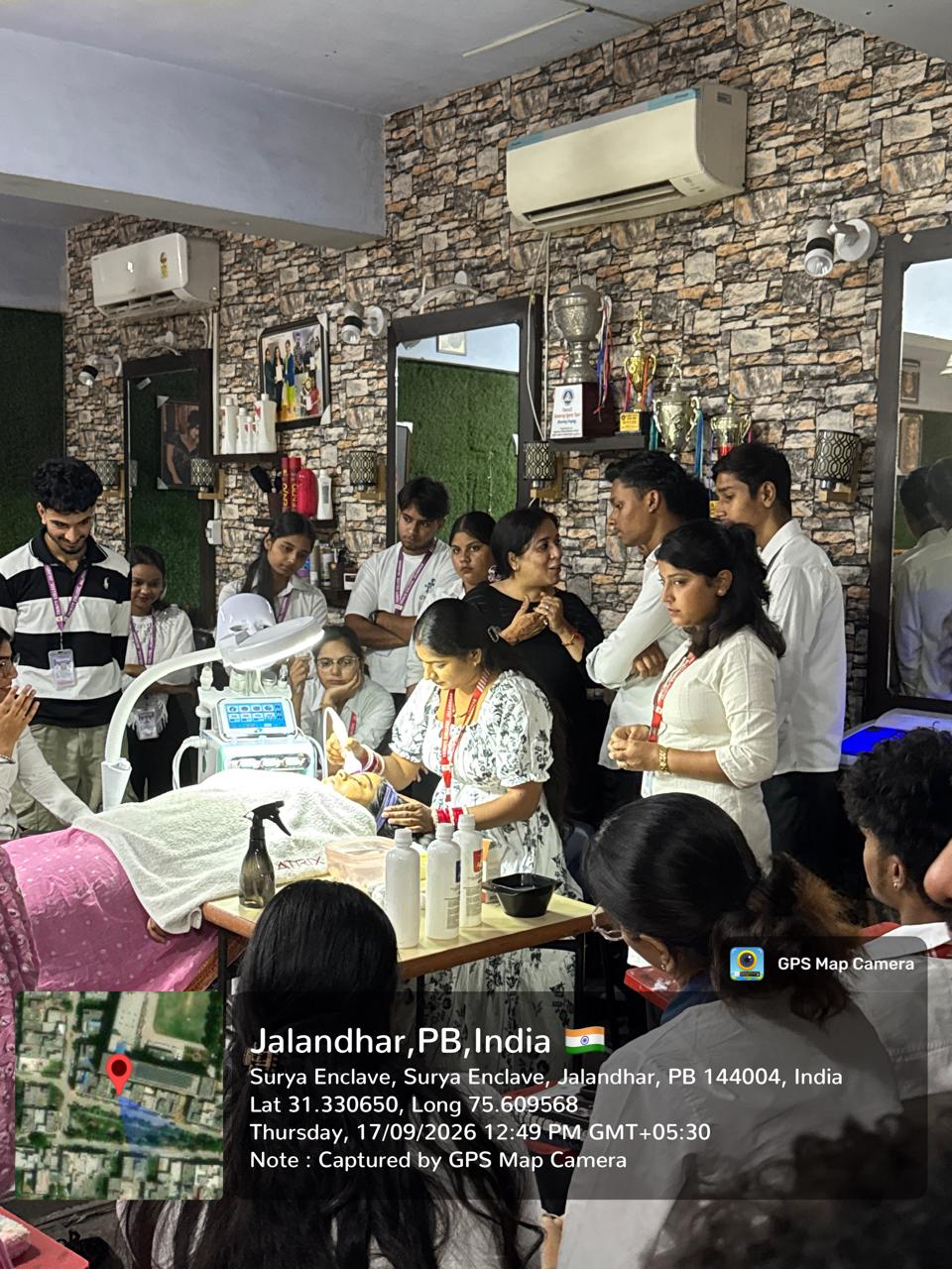PG Department of Cosmetology Organises Seminar on Advanced Hydra Facial Treatment